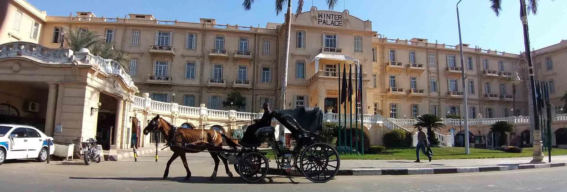 Caleche lors d'une balade dans les rues de Louxor — photo 2