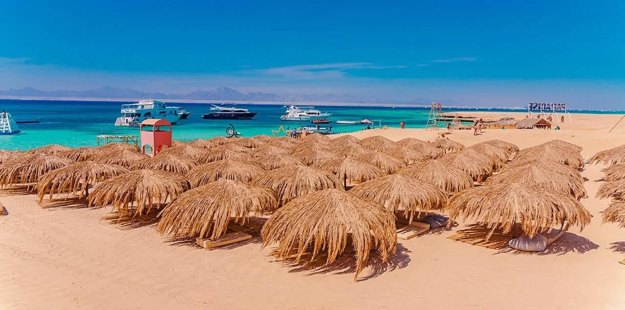 Excursion en bateau vers l'île Hula Hula depuis Hurghada : snorkeling, plage et déjeuner en mer Rouge — photo 13