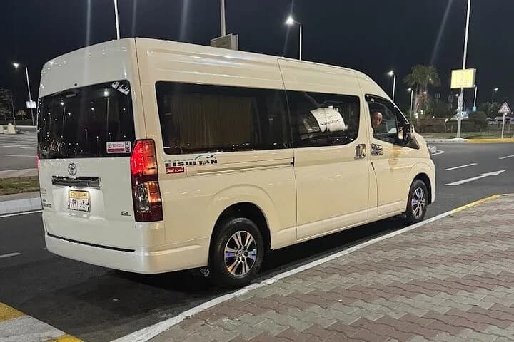 Van car, brand new – airport transfers with Intours Egypt. Book now!
