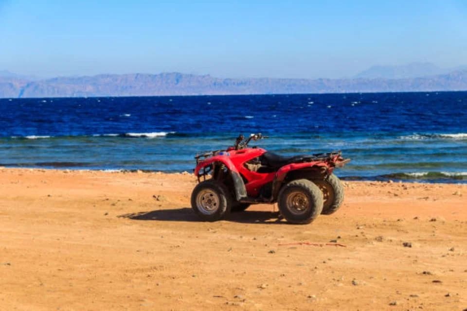 Depuis Charm el-Cheikh : journée complète à Dahab avec plongée en apnée photo 7