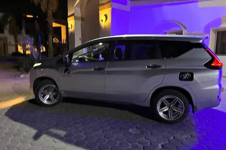 Intours Egypt MPV car in Egypt – book now!